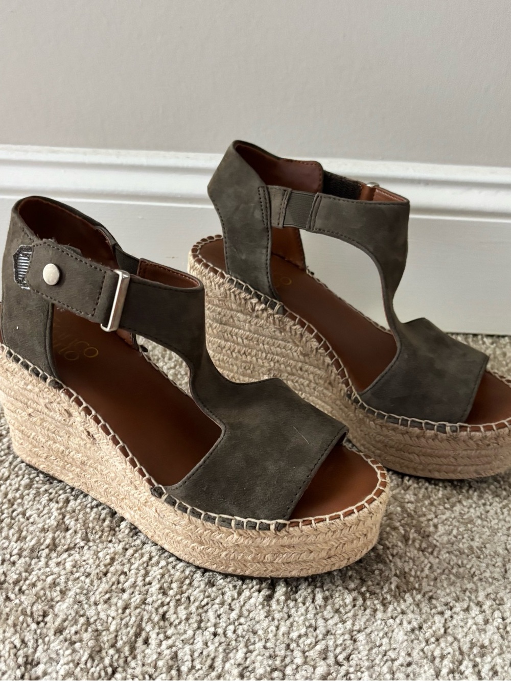 Franco Sarto Treasure Suede Espadrille Wedge Sandals Olive Green Size 7M